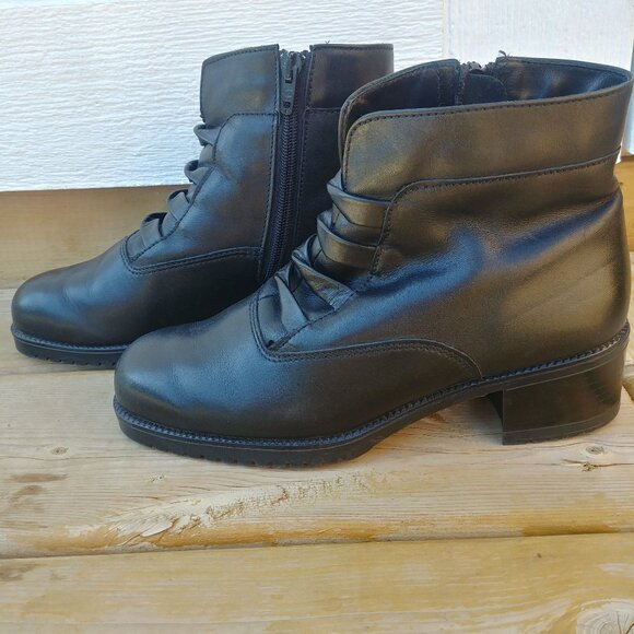 Naturalizer Canada Black Leather Ankle Boots Booties 6.5 37 - Picture 1 of 14